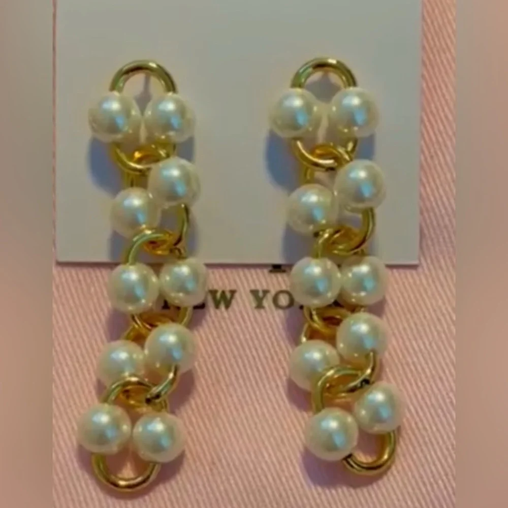 Kate Spade Authentic Vintage White Multi Nouveau Pearls Necklace & Earrings Set